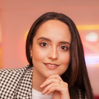 Carola Santa Rosa